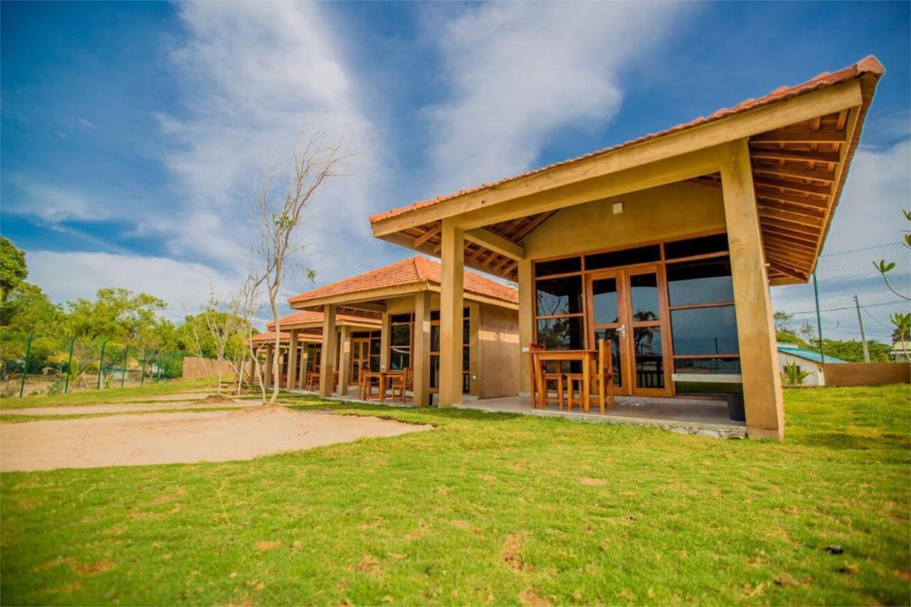 Nikara Nature Resort อารูกัมเบย์ ภายนอก รูปภาพ